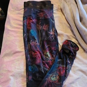 Captain tights NEVER WORN